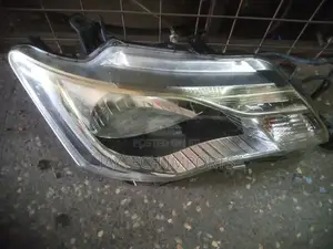 Fielder 161 Headlight Non Xenon