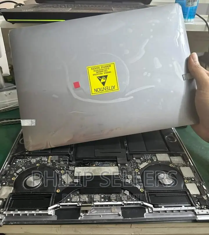 A1706) Display 
Replacement