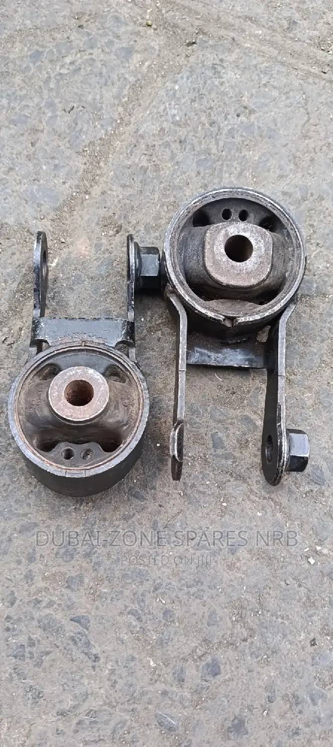 Belta, Vitz, Ractis, Axio, Fielder Gearbox Mount Available.