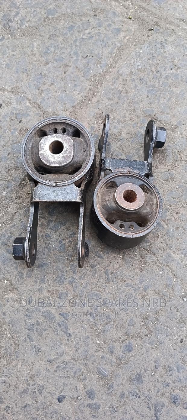 Belta, Vitz, Ractis, Axio, Fielder Gearbox Mount Available. - thumbnail 2