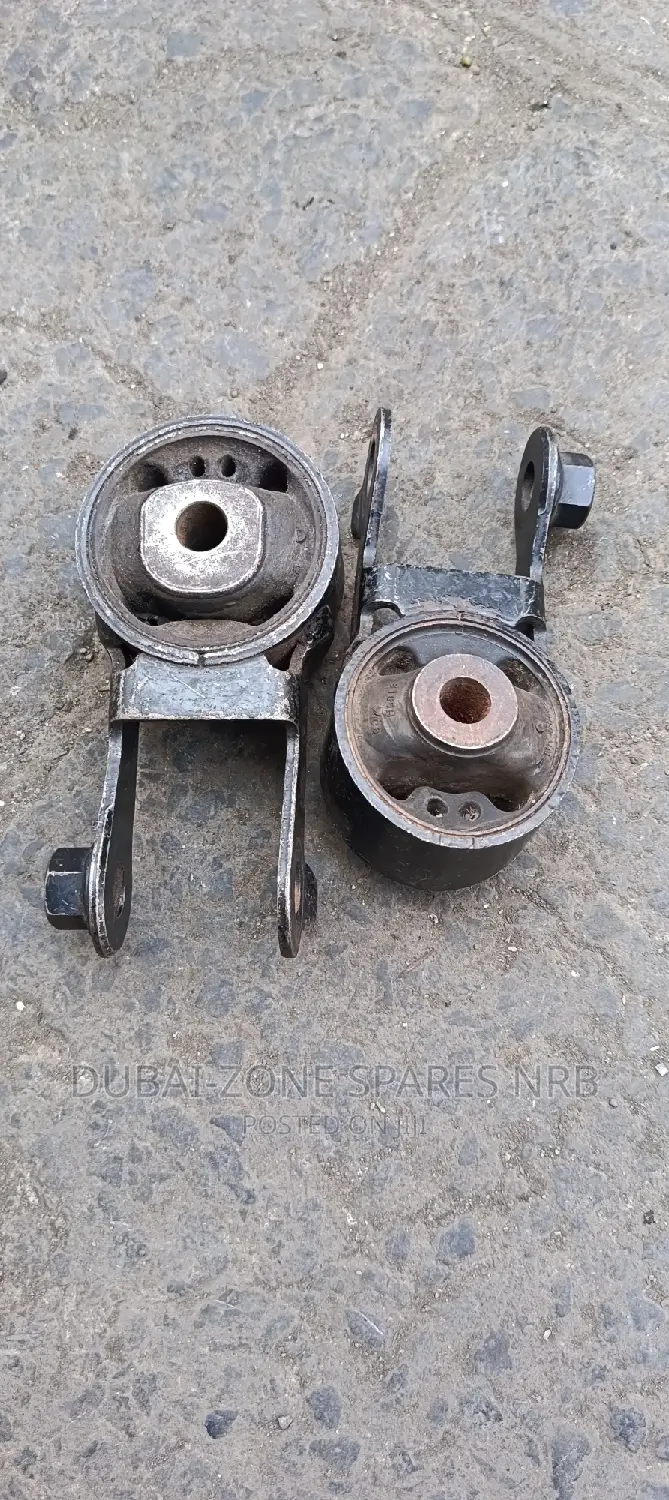 Belta, Vitz, Ractis, Axio, Fielder Gearbox Mount Available.