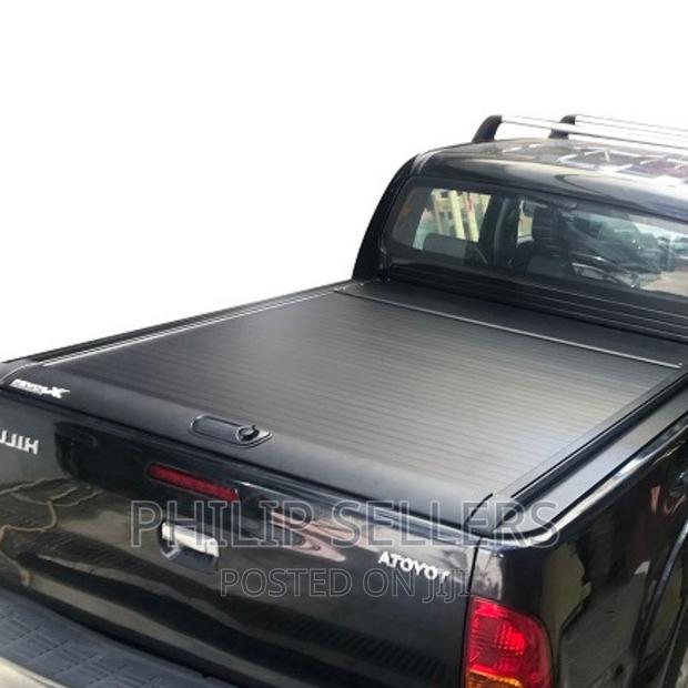 Toyota Hilux (Vigo) 2005-2015 Roller Lid / Manual Tonneau Co