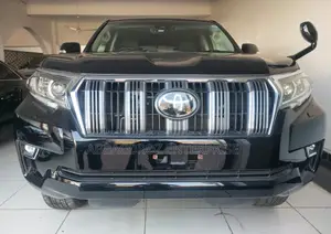 Toyota Land Cruiser Prado 2.8 2017 Matt Black