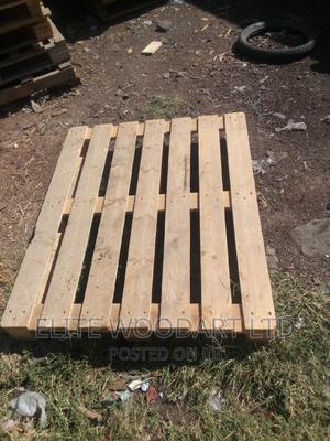 Strong Wooden Pallets - thumbnail 2