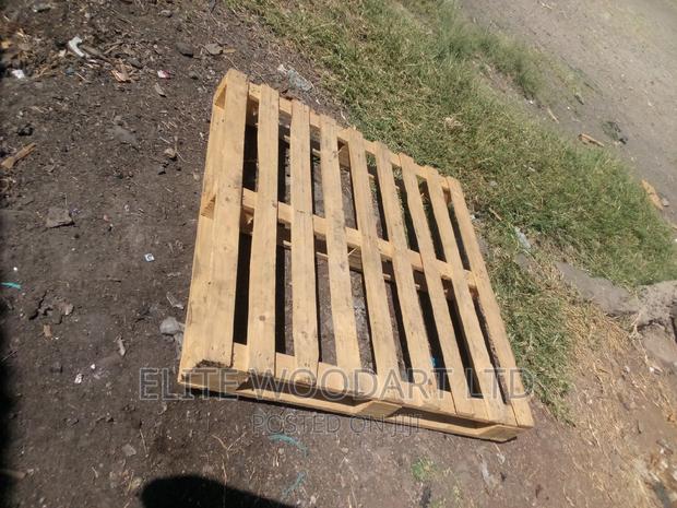 Wooden Pallets Y2 - main view