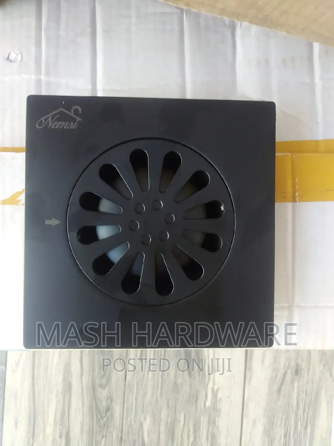 15*15 Matt Black Floor Trap