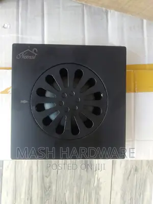 15*15 Matt Black Floor Trap