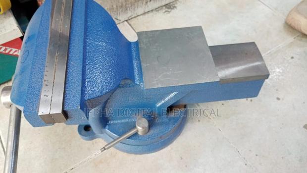 Bench Vice - main view