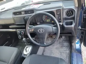 Toyota Probox 1.5 DX 4WD 2016 Blue