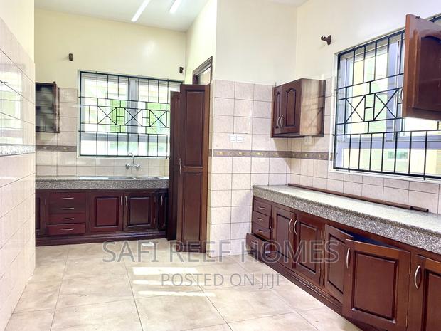 5bdrm Villa in Nyali for rent - thumbnail 8