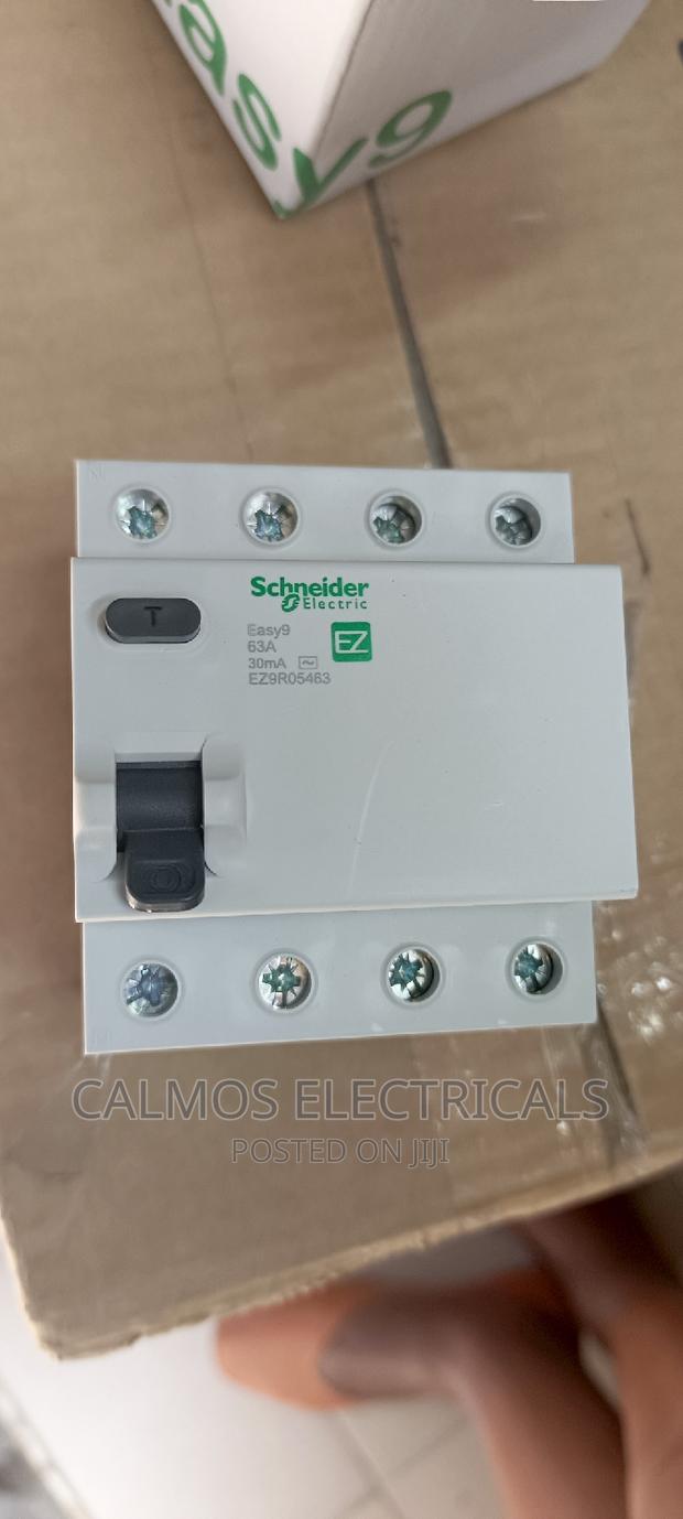 RCCB Schneider - thumbnail 2
