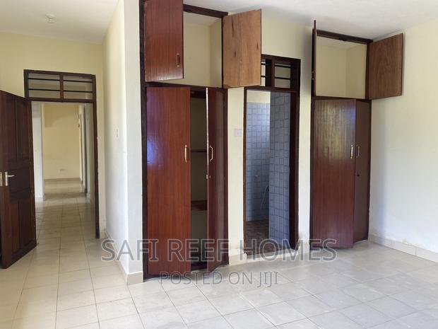 3bdrm Apartment in Nyali for rent - main view
