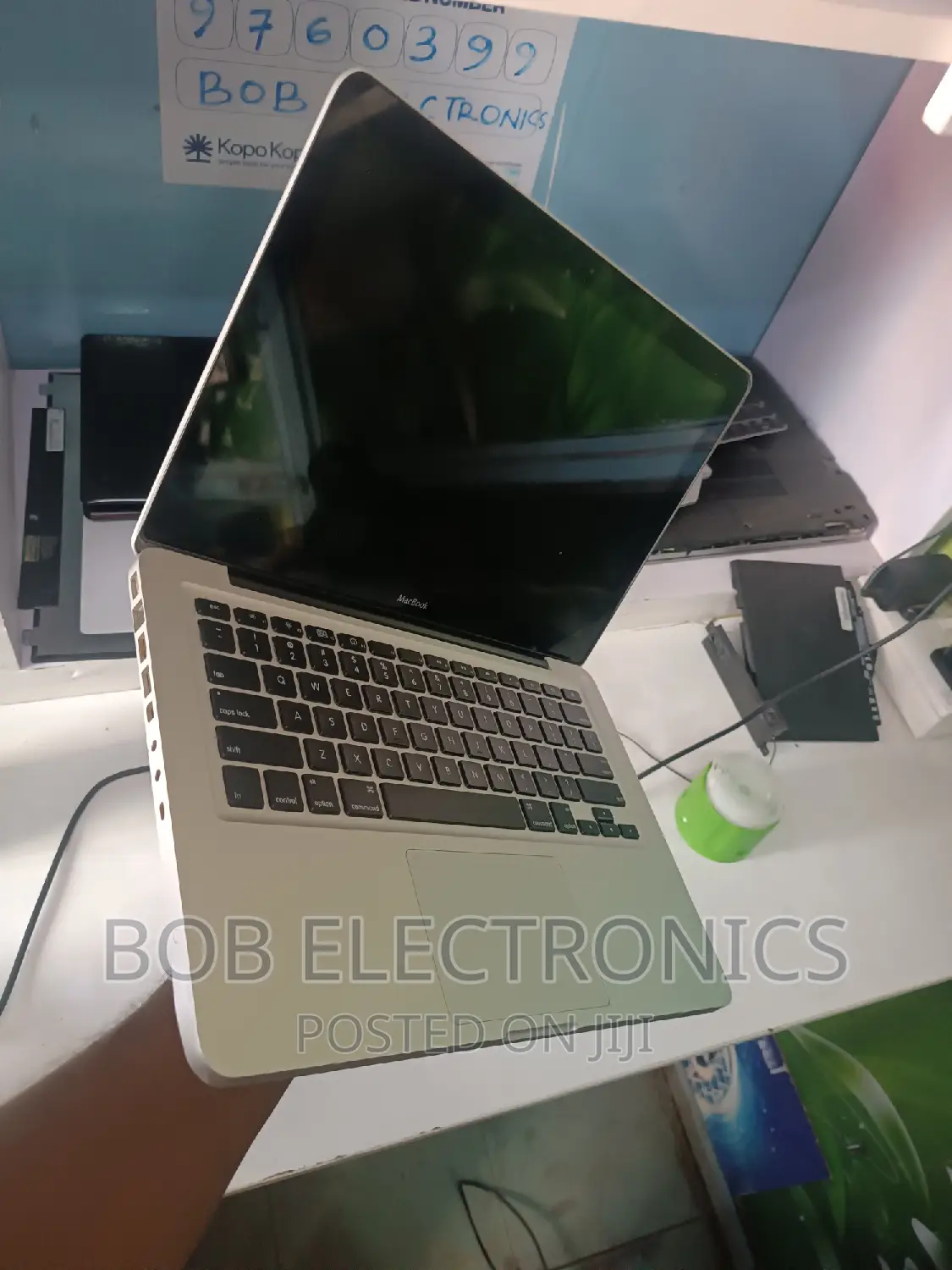 Laptop Apple MacBook 2009 4GB Intel Celeron HDD+SSD 500GB