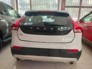 Volvo V40 2016 Pearl