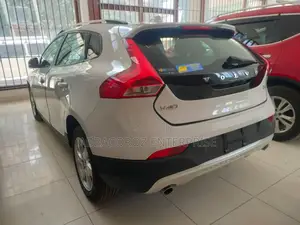 Volvo V40 2016 Pearl