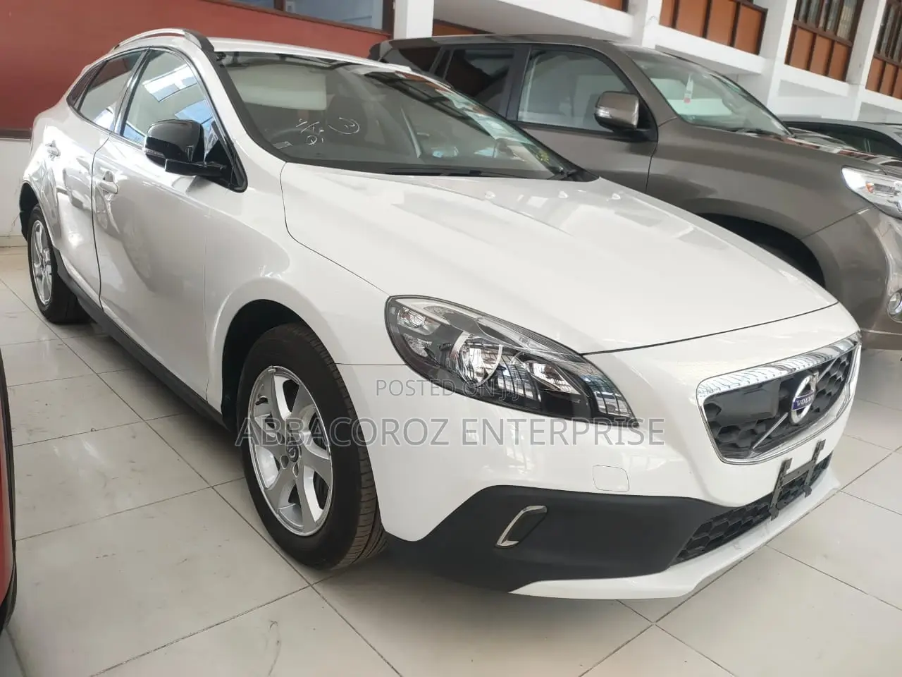 Volvo V40 2016 Pearl