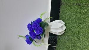 Flowers and Vase - thumbnail 2