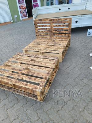 4*6 Detachable and Blazed Pallet Bed. (HU13,) - thumbnail 2