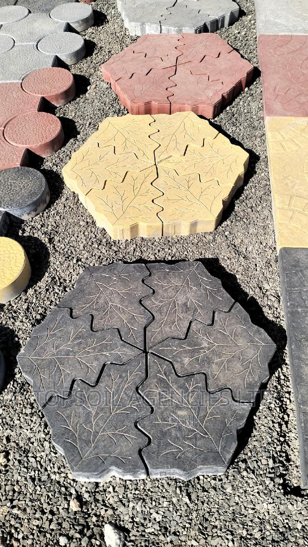 Slabs/Slab Unique Stepping Stone - thumbnail 3