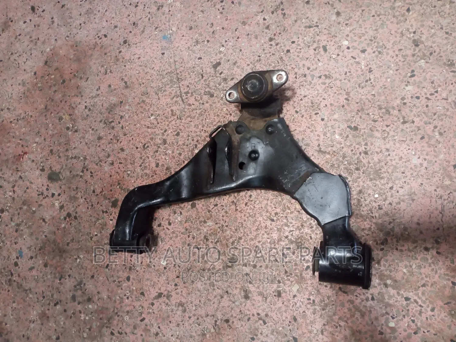 Toyota Hiace 7 L Lower Arm