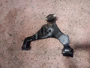 Toyota Hiace 7 L Lower Arm