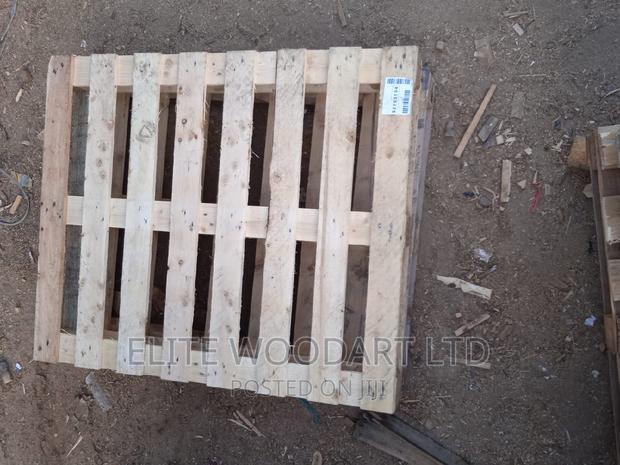 W1 Wooden Pallets
