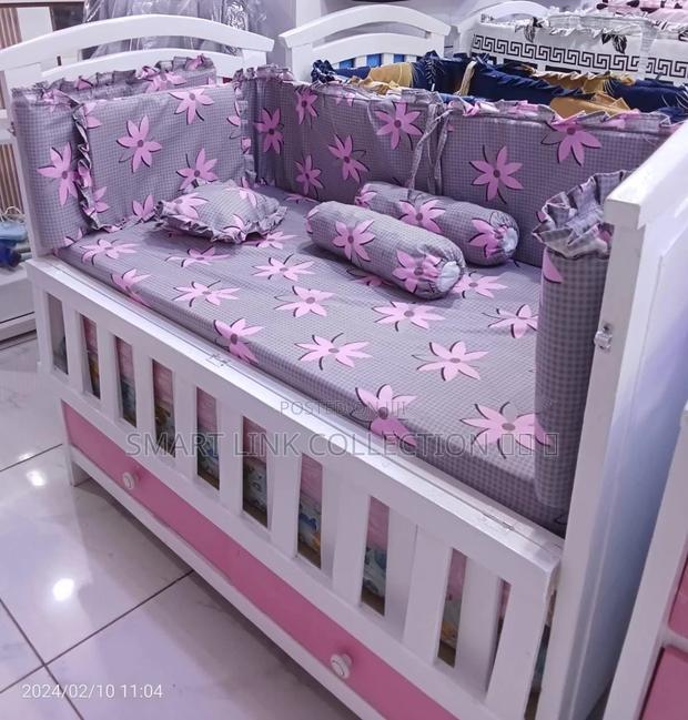 New Look Baby Cot Bumper - main view