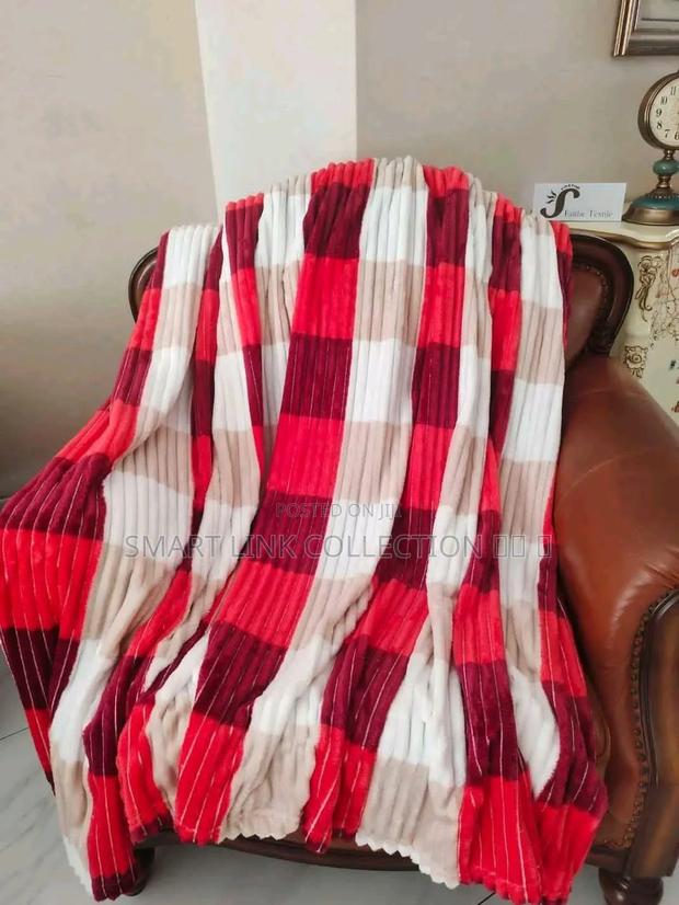 Checked Fleece Blanket - thumbnail 8