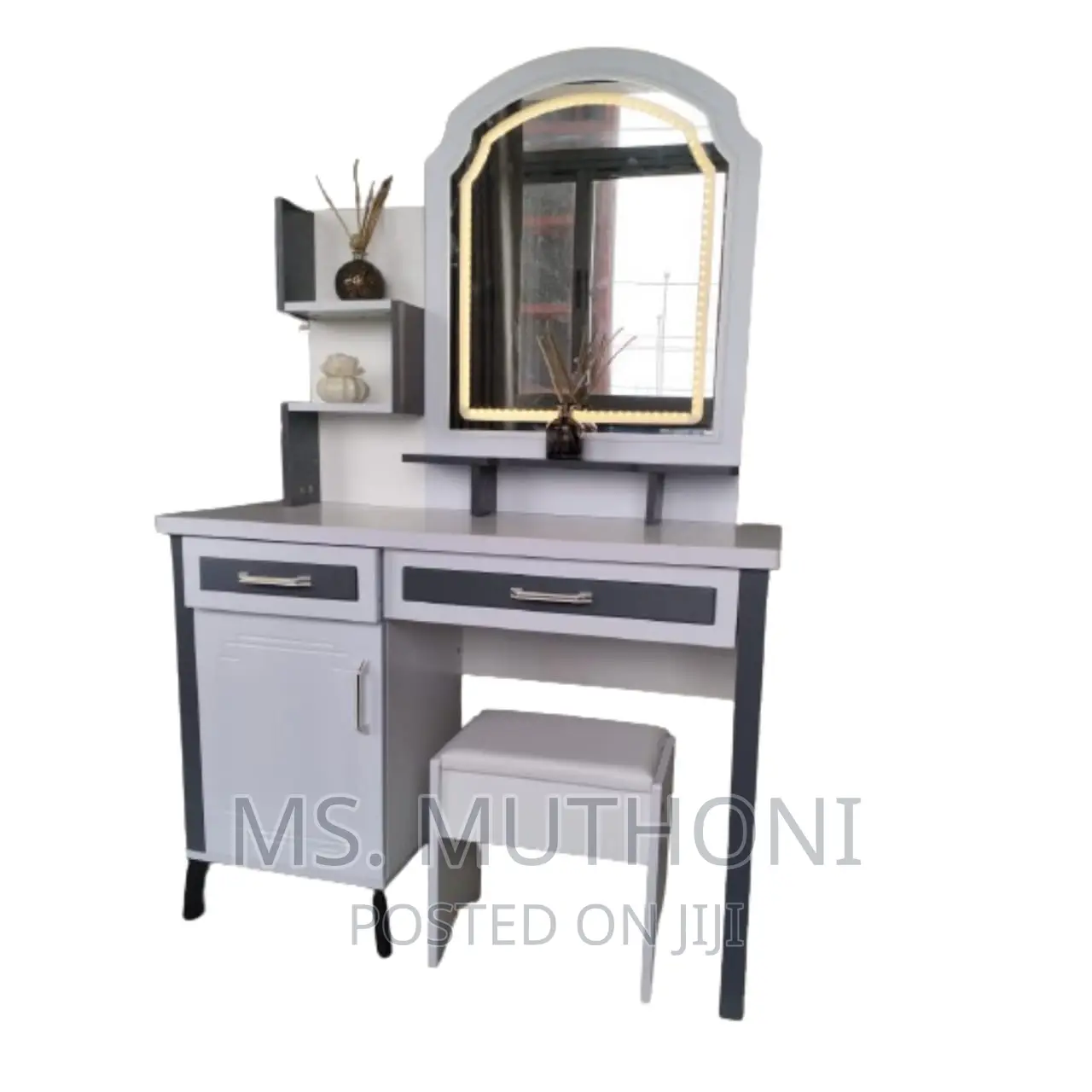 Dressing Table With LED Lighting