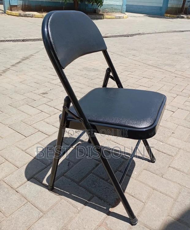 Foldable Chairs - thumbnail 3