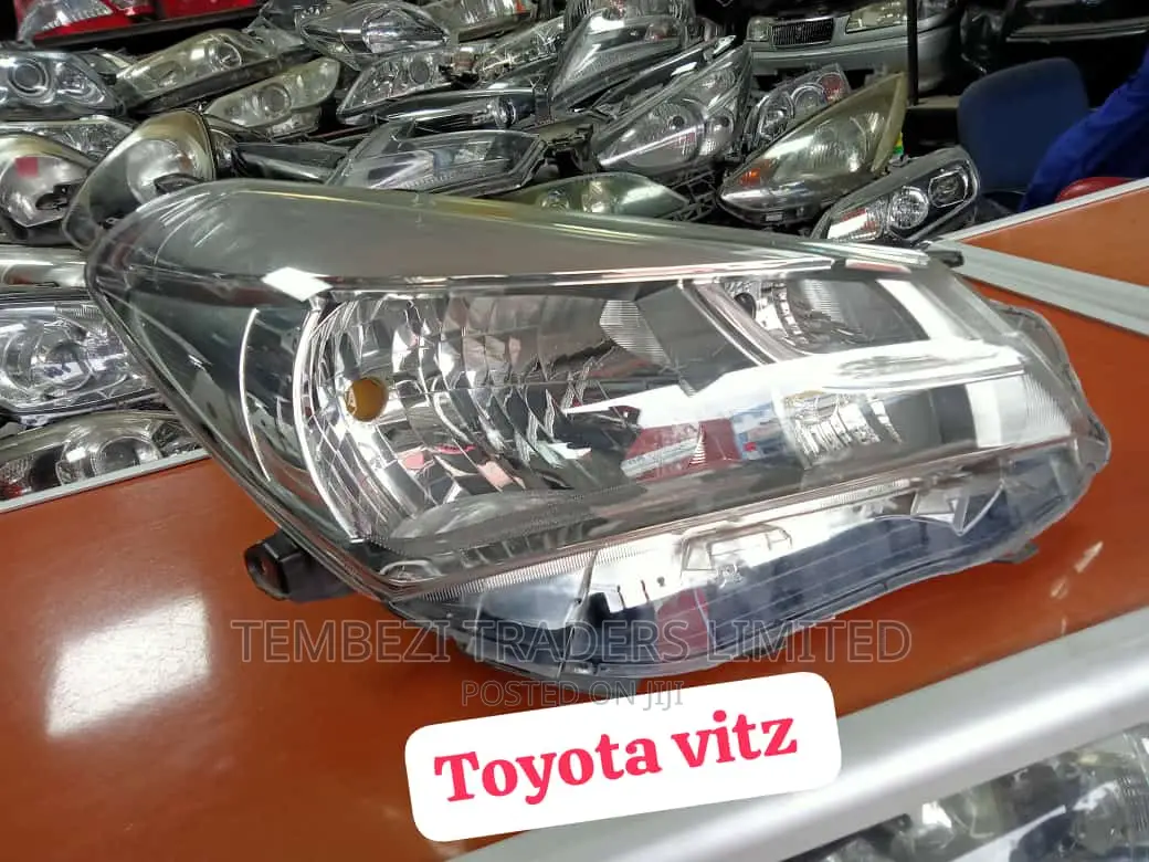 Headlights Toyota Vitz