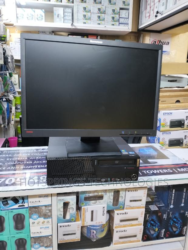 Desktop Computer Lenovo ThinkCentre M93p 4GB Intel Core I5 HDD 500GB - main view