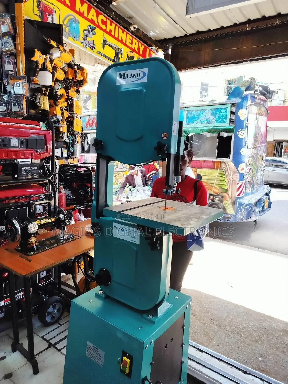 Band Saw Machine