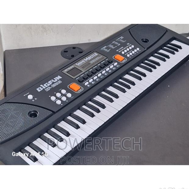Kids 61 Keys Musical Electronic Keyboard Piano.