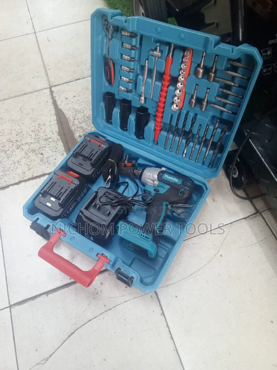 Makita Cordless 88v Impact Wrench/Impact Wrenches