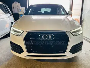 Audi Q3 2016 Off white
