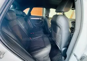 Audi Q3 2016 Off white