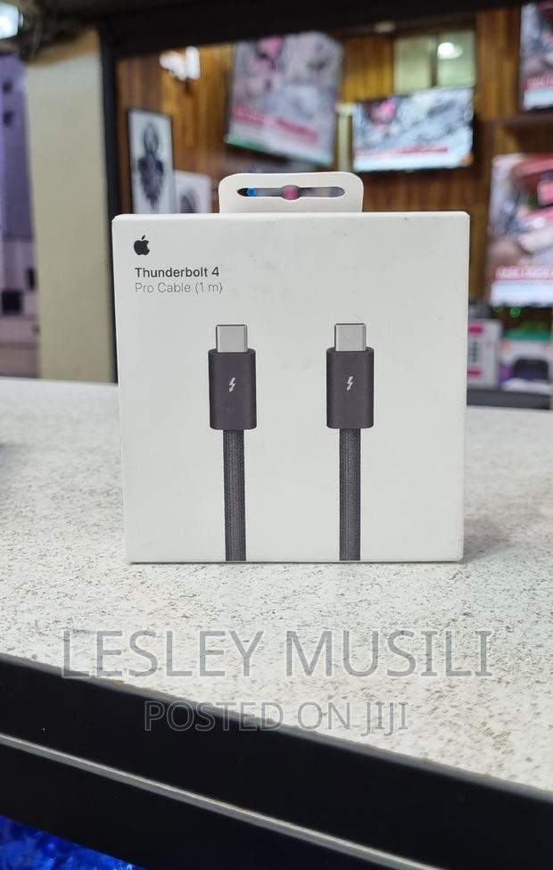 Thunderbolt 4 (USB‐C) Cable (1 M) - main view