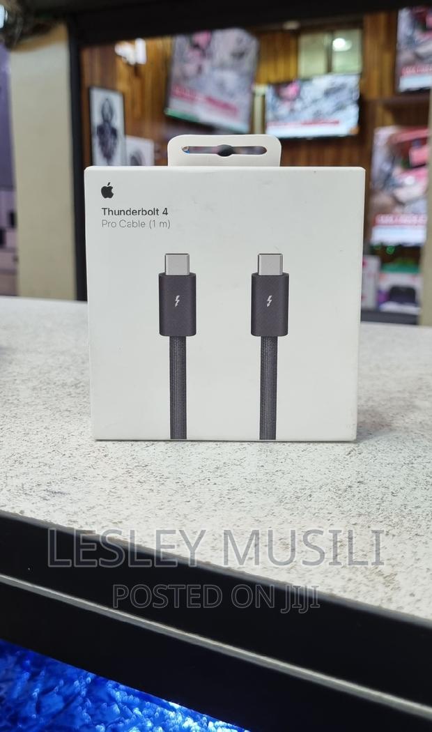 Thunderbolt 4 (USB‐C) Cable (1 M) - thumbnail 2