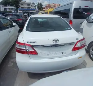 Toyota Premio 1.8 AWD 2016 Pearl
