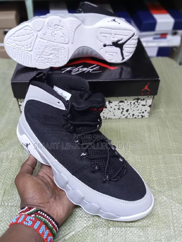Brown Air Jordan 9 - thumbnail 2