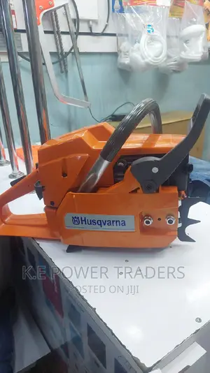 272x Powerful Husqvarna Powersaw