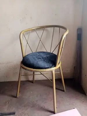 Small Styling Chair