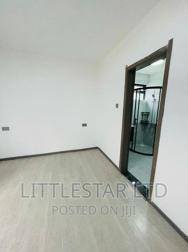 2bdrm Apartment in Royal Garden, Hurlingham for sale - thumbnail 7