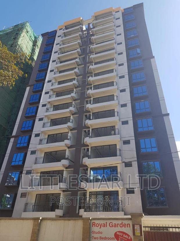 2bdrm Apartment in Royal Garden, Hurlingham for sale - main view