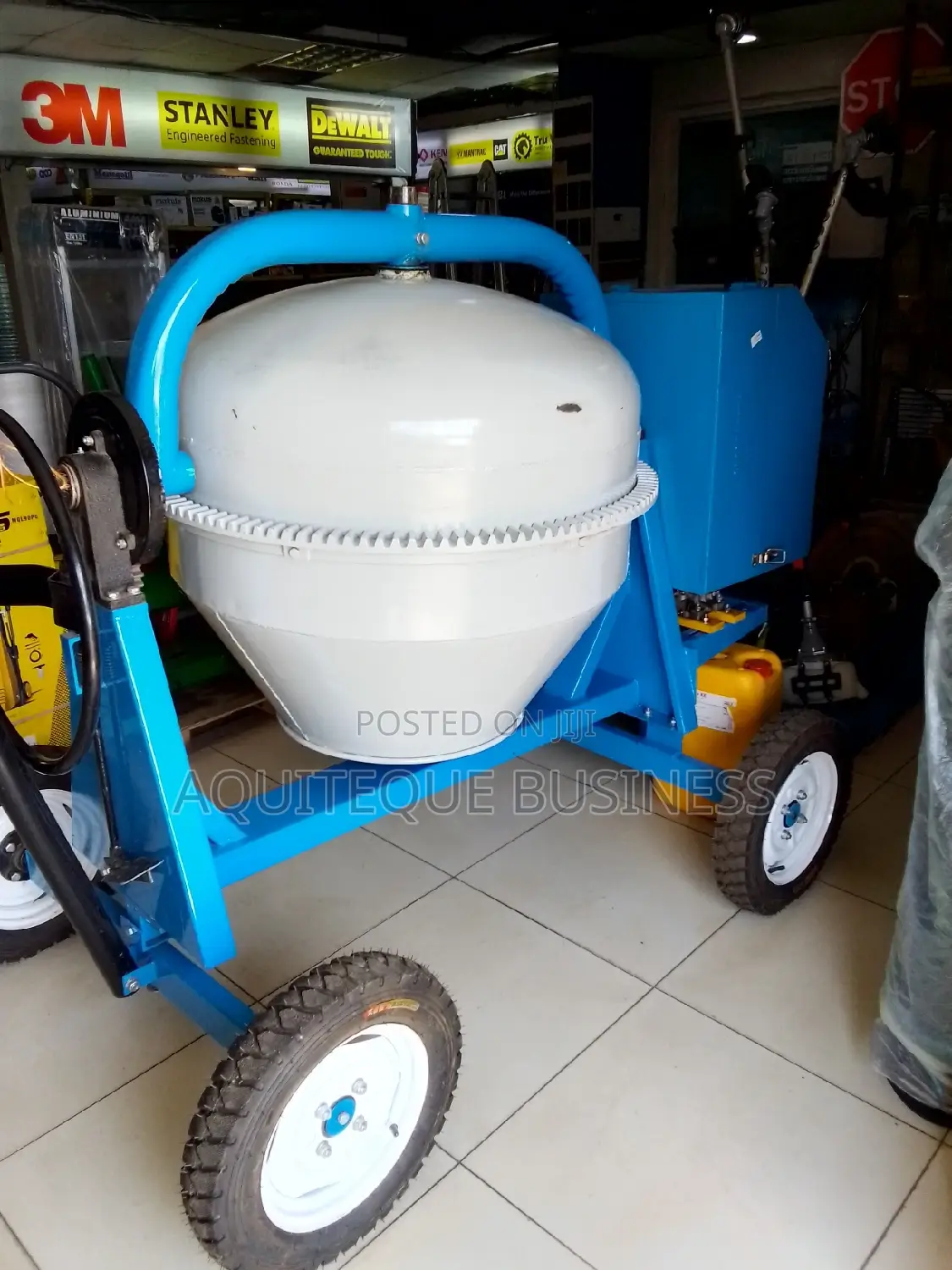 Building Concrete Mixers. AICO