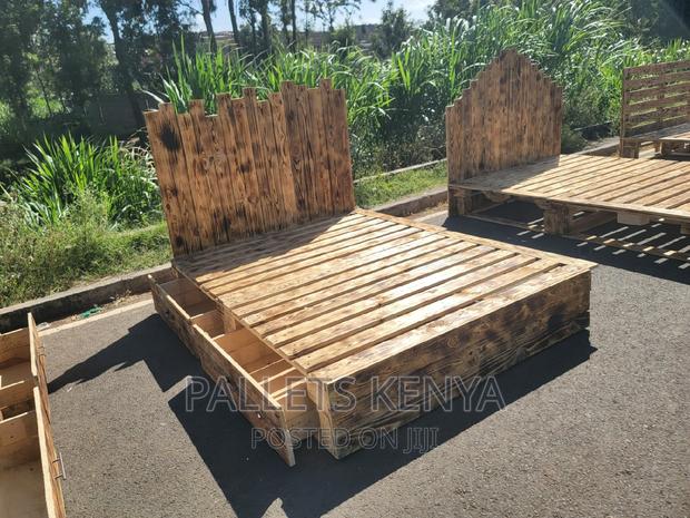 Pallet Bed- 5*6 Blazed Pallet Bed With Drawers. (FD08,)