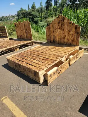 Pallet Bed- 5*6 Blazed Pallet Bed With Drawers. (FA011)