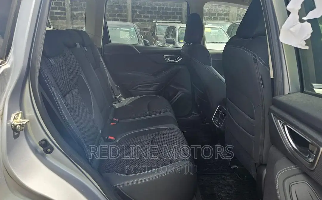 Subaru Forester 2018 Silver