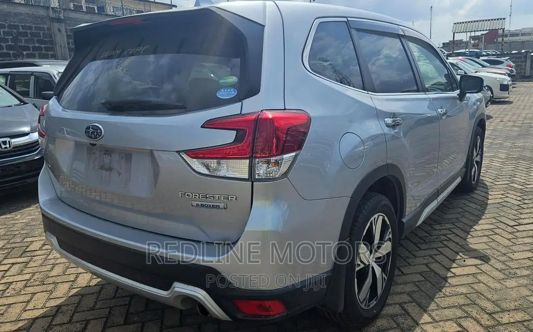 Subaru Forester 2018 Silver